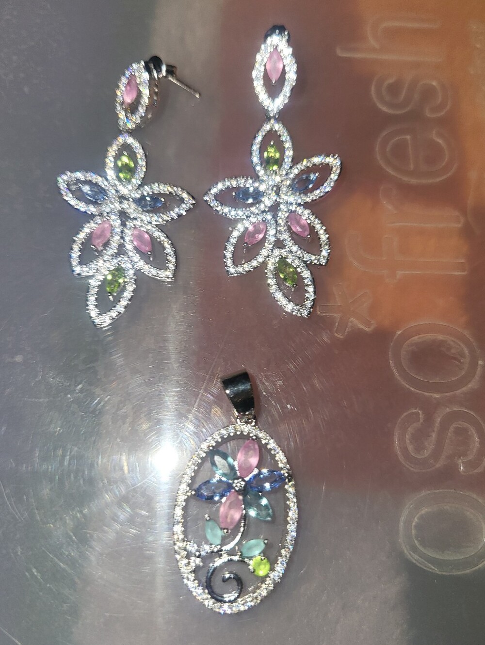 925 Sterling Silver Multi-Gemstone Floral Jewelry Set | Earrings & Pendant